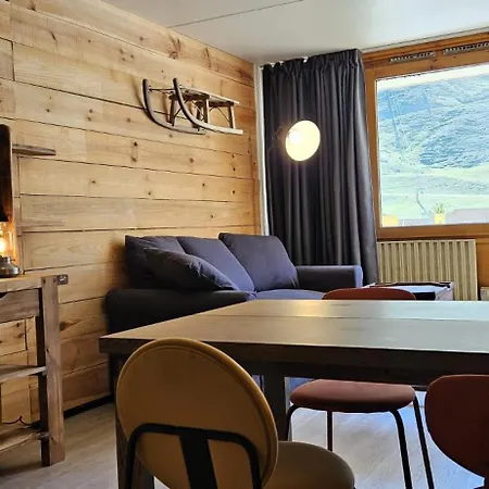 - Tourmalet Au Pied Des Pistes La Mongie