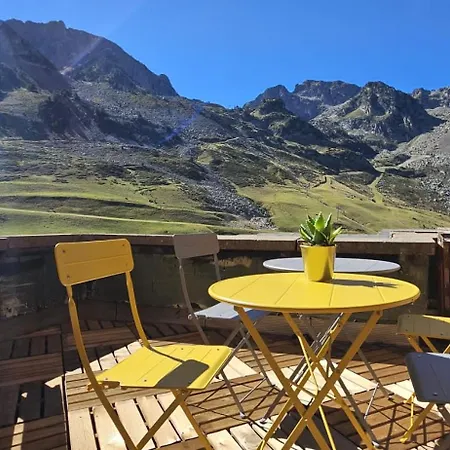 - Tourmalet Au Pied Des Pistes La Mongie